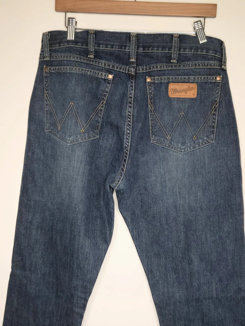 Wrangler Retro Slim Bootcut Men's Blue Denim Jeans Size 32x34 Medium Dark Wash